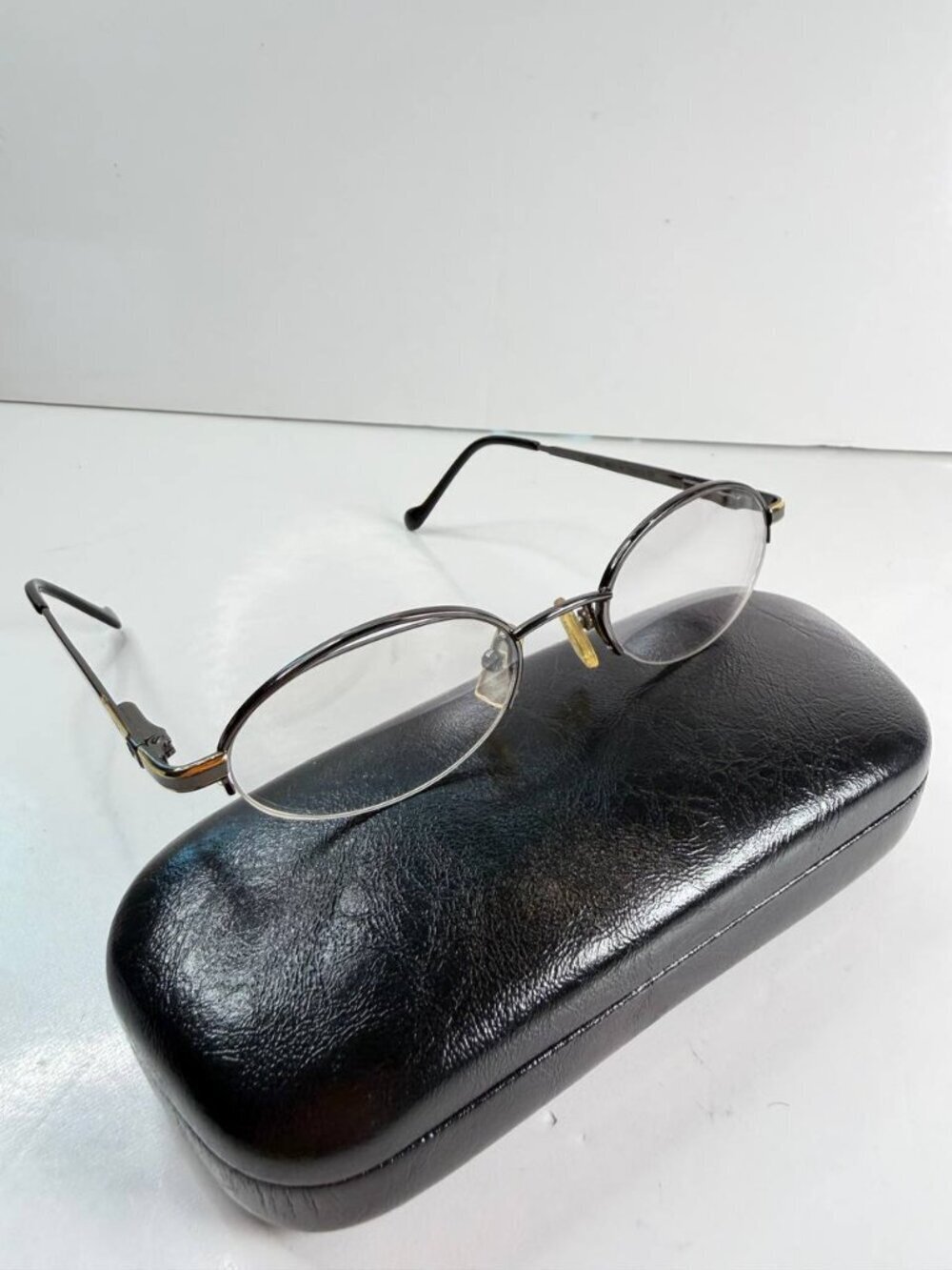 FRED Paris Titanium Eyeglasses – Luxury Minimalist Round Frame – Made in France